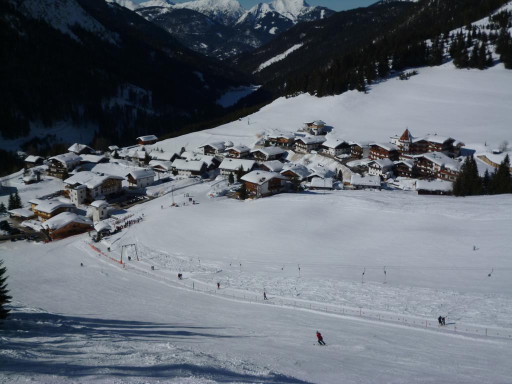 Gaestehaus Bergland Berwang Buitenkant foto